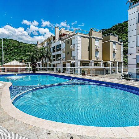 Apartamento confortável a 50m da praia RVG208 Florianópolis Esterno foto